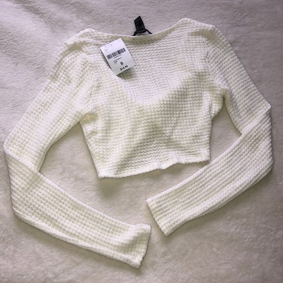 Cropped white long sleeve! NWT - Picture 3 of 4